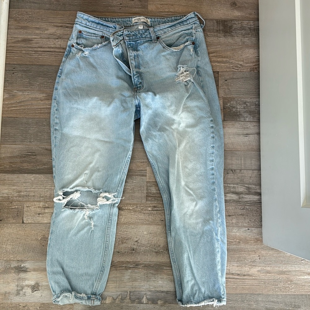 ‼️SOLD‼️Abercrombie jeans